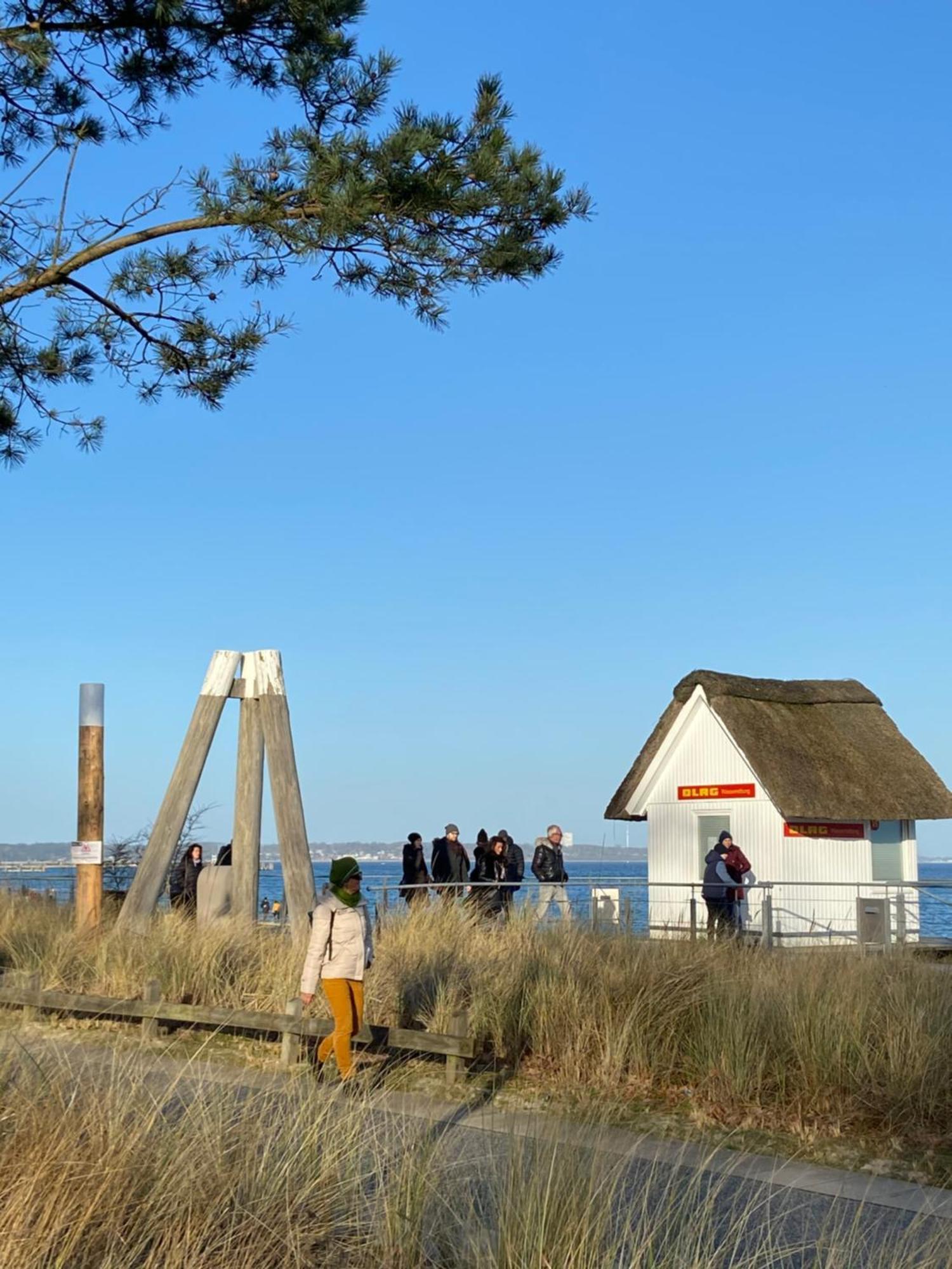 Beach Inn Scharbeutz Bagian luar foto