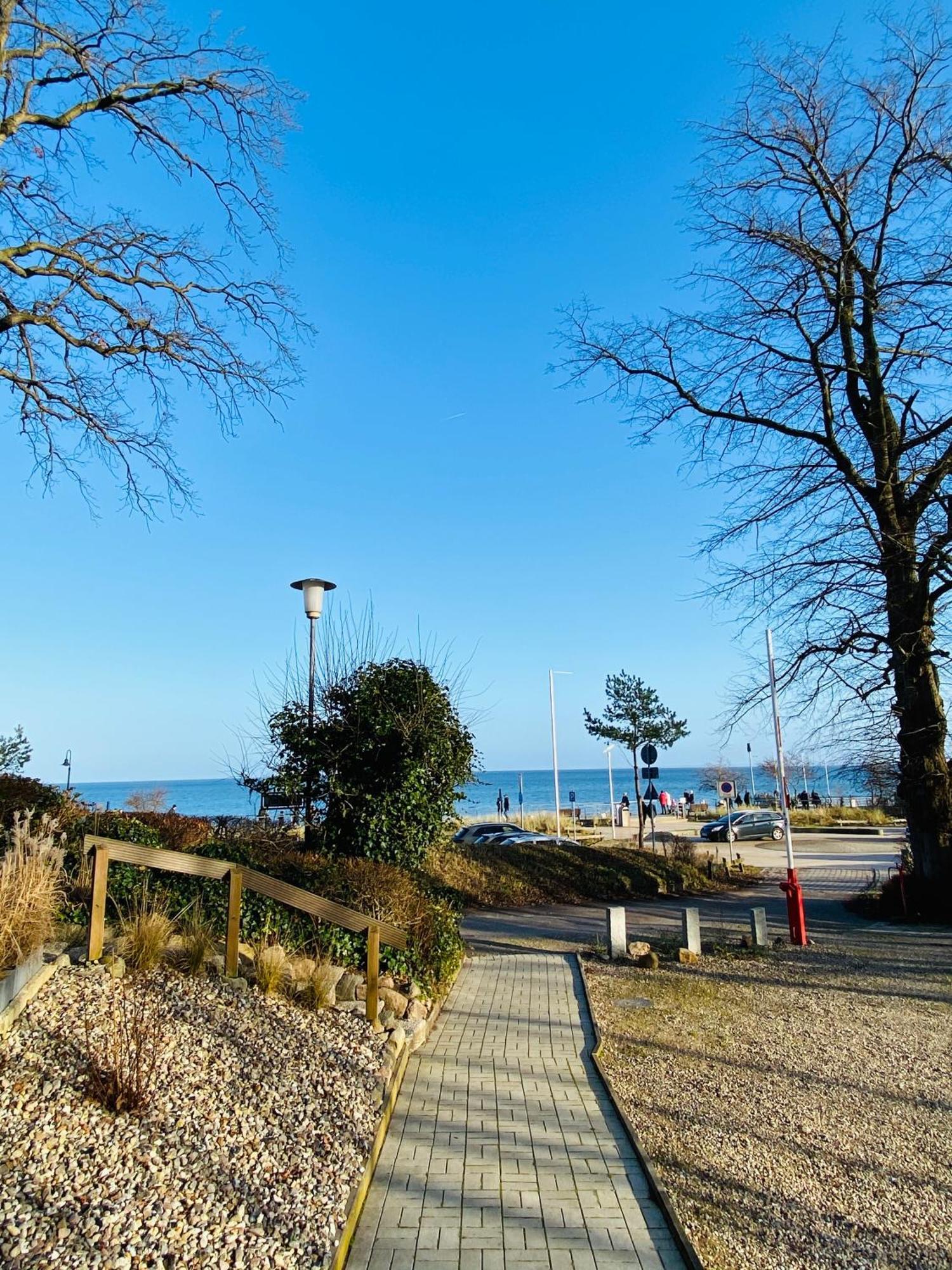 Beach Inn Scharbeutz Bagian luar foto
